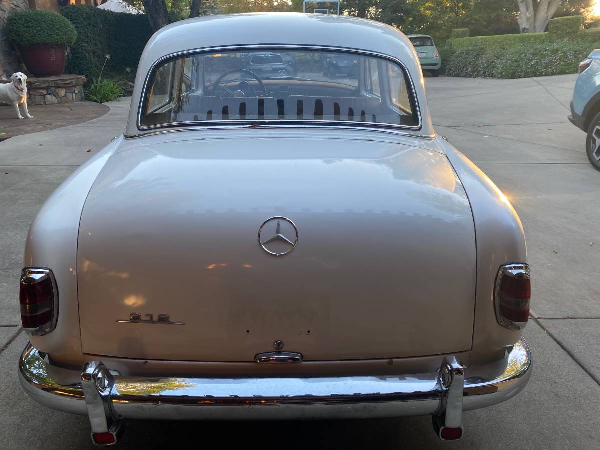 Mercedes-benz-Benz-219-1957-7