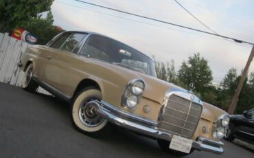 Mercedes-benz-Benz-220-se-coupe-1962-15