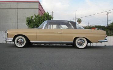 Mercedes-benz-Benz-220-se-coupe-1962-17