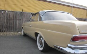 Mercedes-benz-Benz-220-se-coupe-1962-22