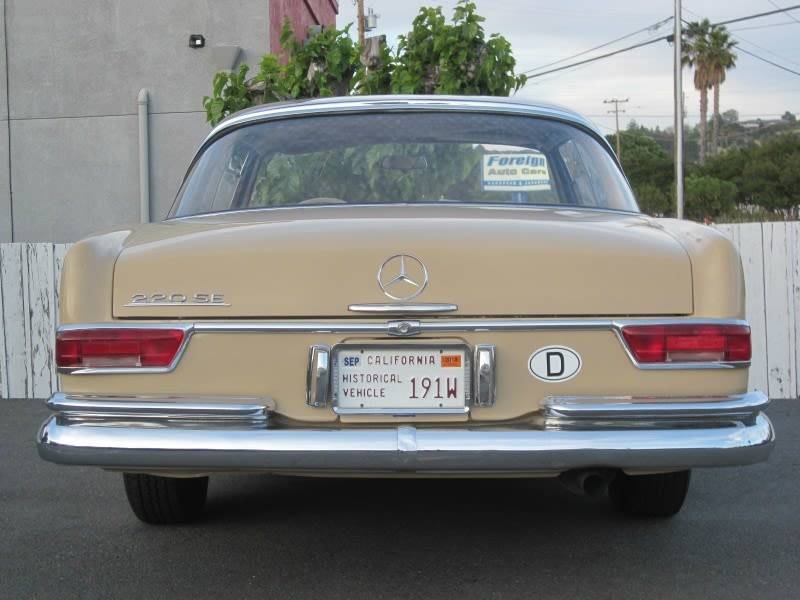 Mercedes-benz-Benz-220-se-coupe-1962-4