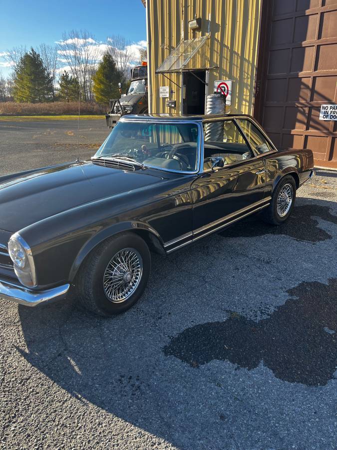 Mercedes-benz-Benz-230-sl-1965-10