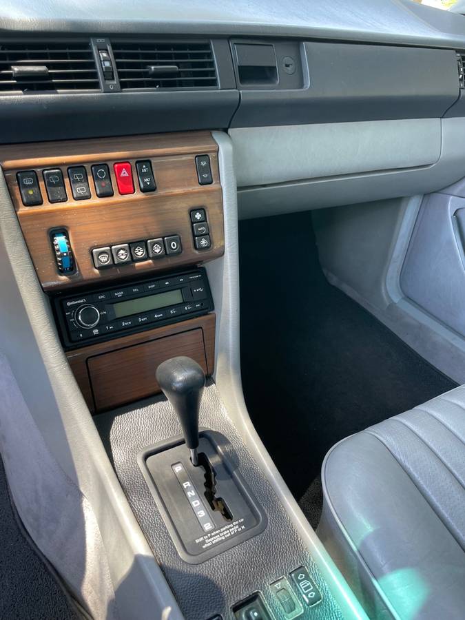 Mercedes-benz-Benz-300te-1989-8