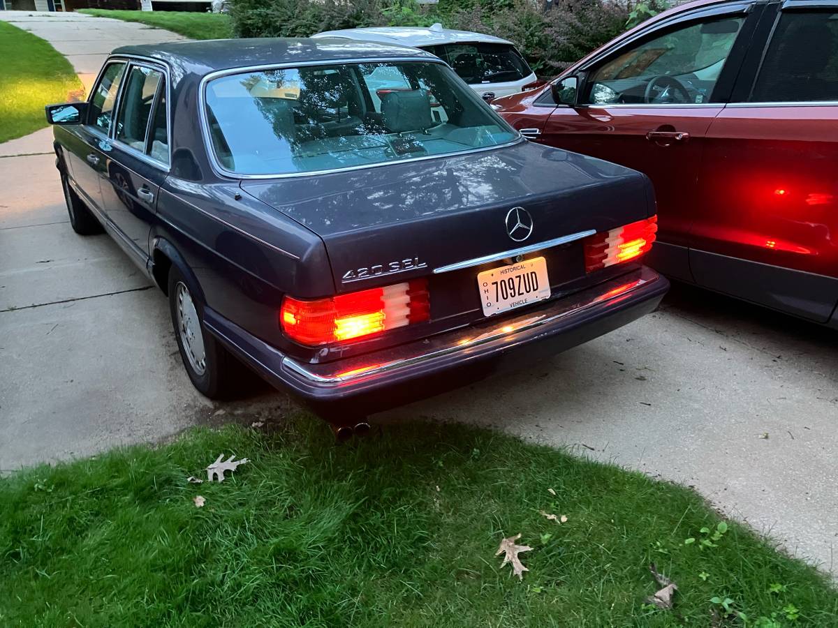 Mercedes-benz-Benz-420sel-1987-3