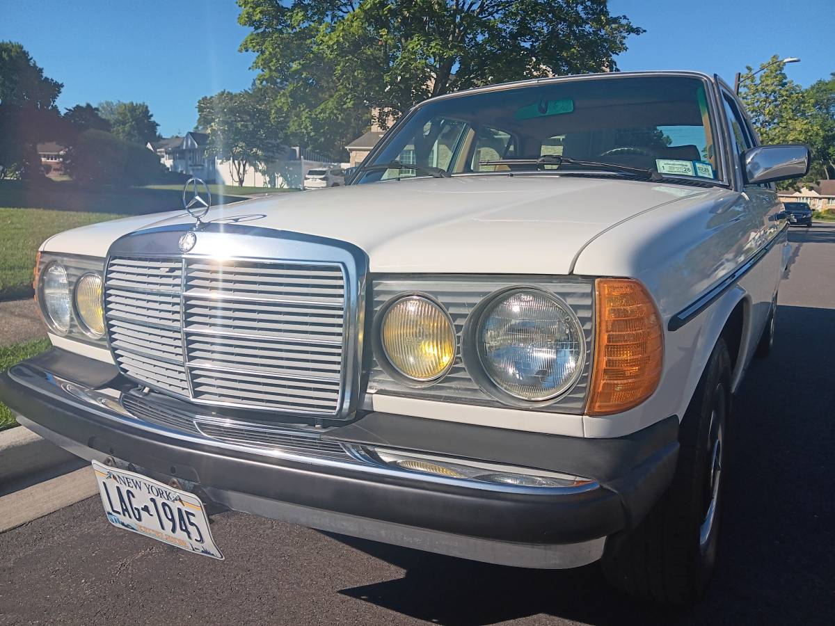 Mercedes-benz-benz-300-d-diesel-1981-20