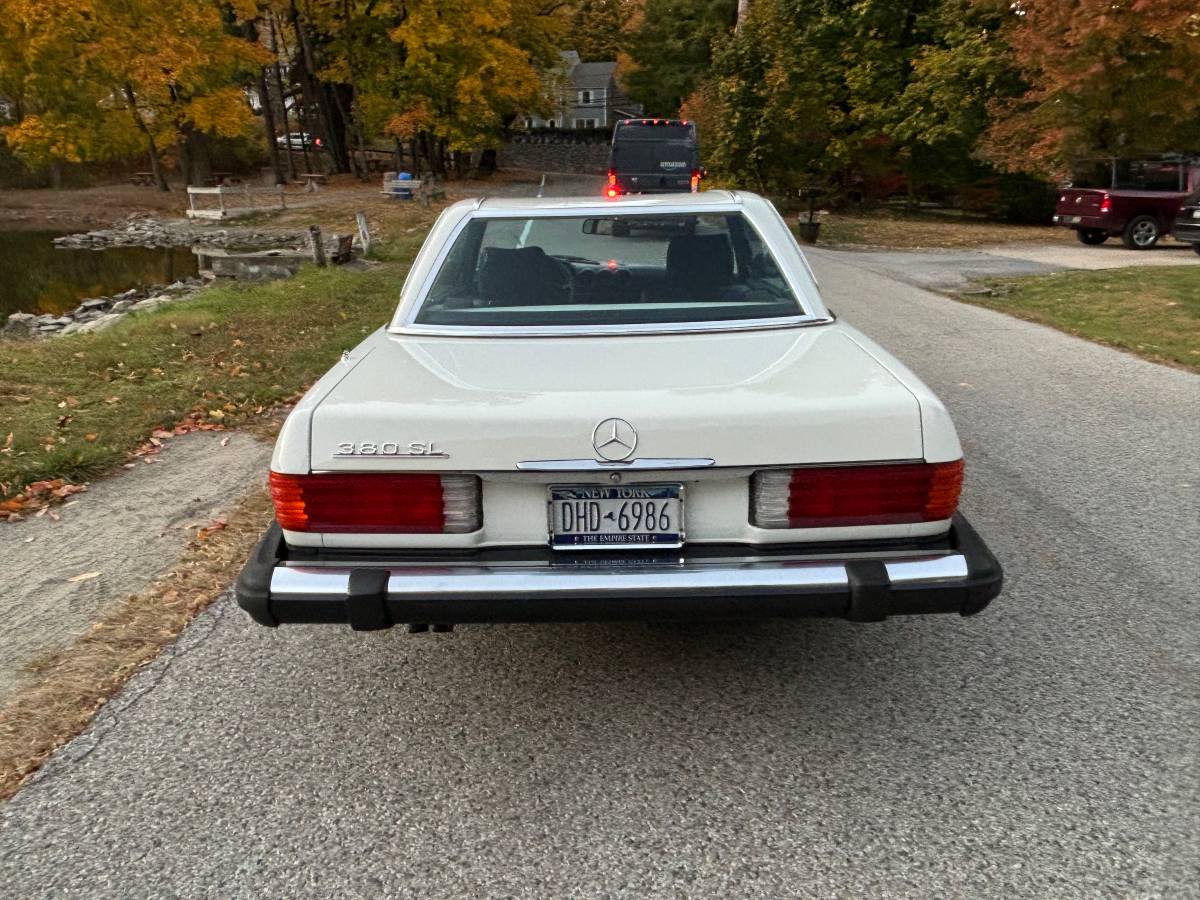 Mercedes-benz-benz-380-380sl-1985-3