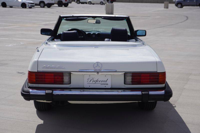 Mercedes-benz-benz-380-class-1985-5