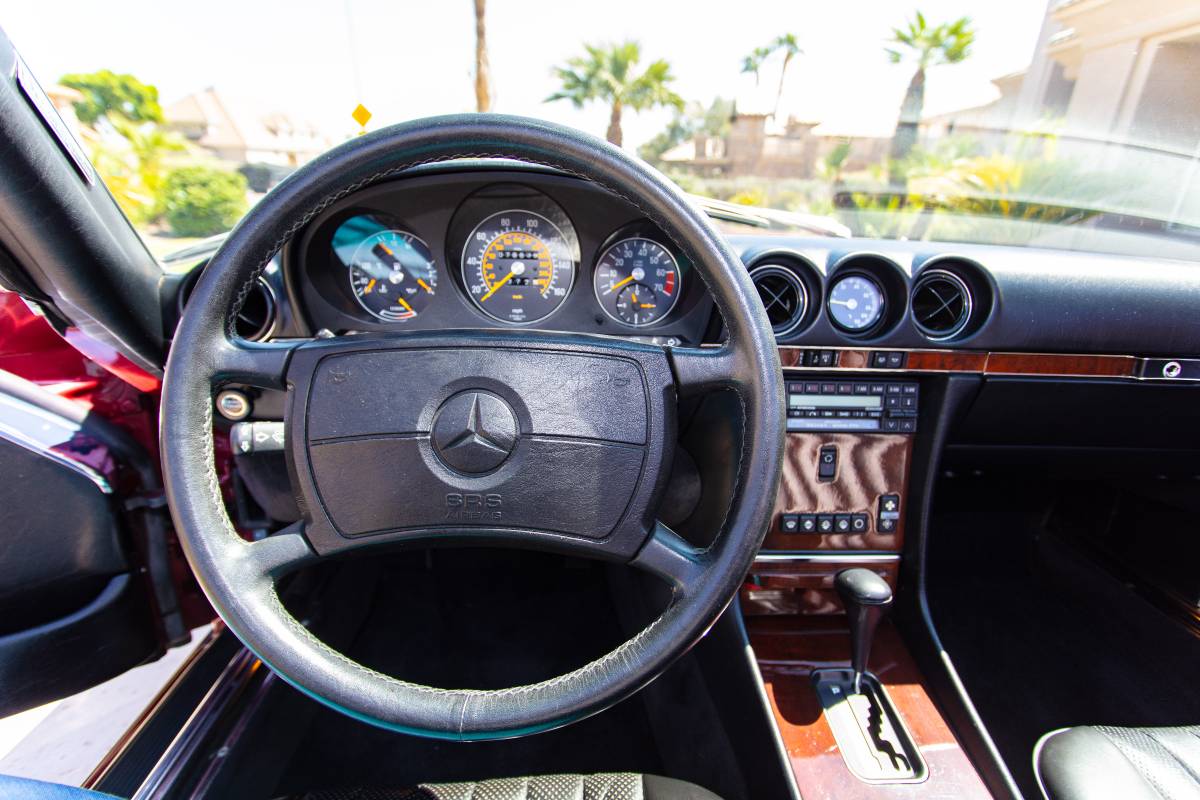 Mercedes-benz-benz-560sl-1989-18