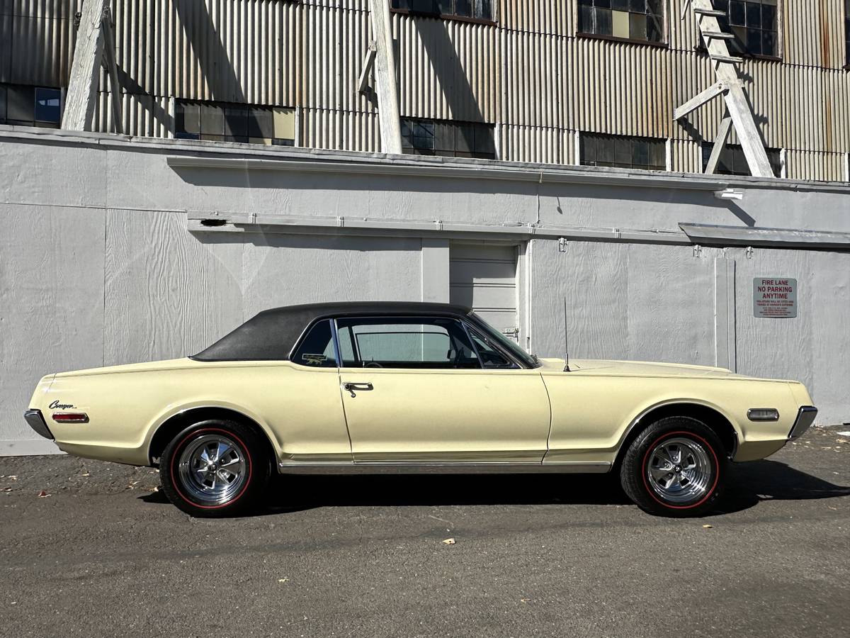 Mercury-Cougar-1968-9