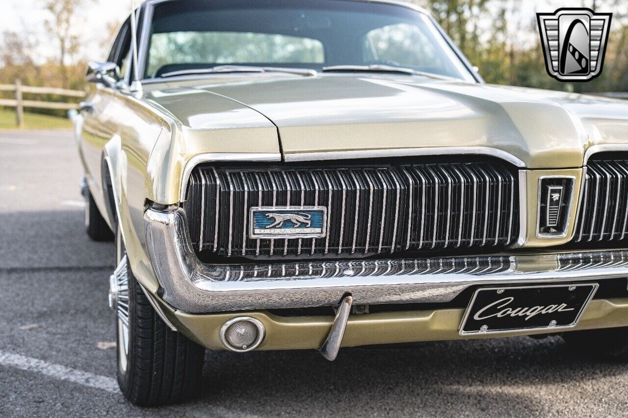 Mercury-Cougar-Coupe-1967-11