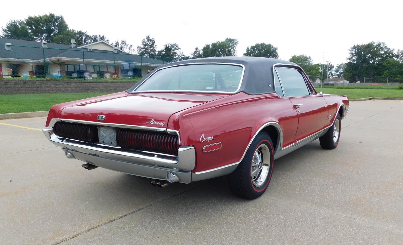 Mercury-Cougar-Coupe-1968-13