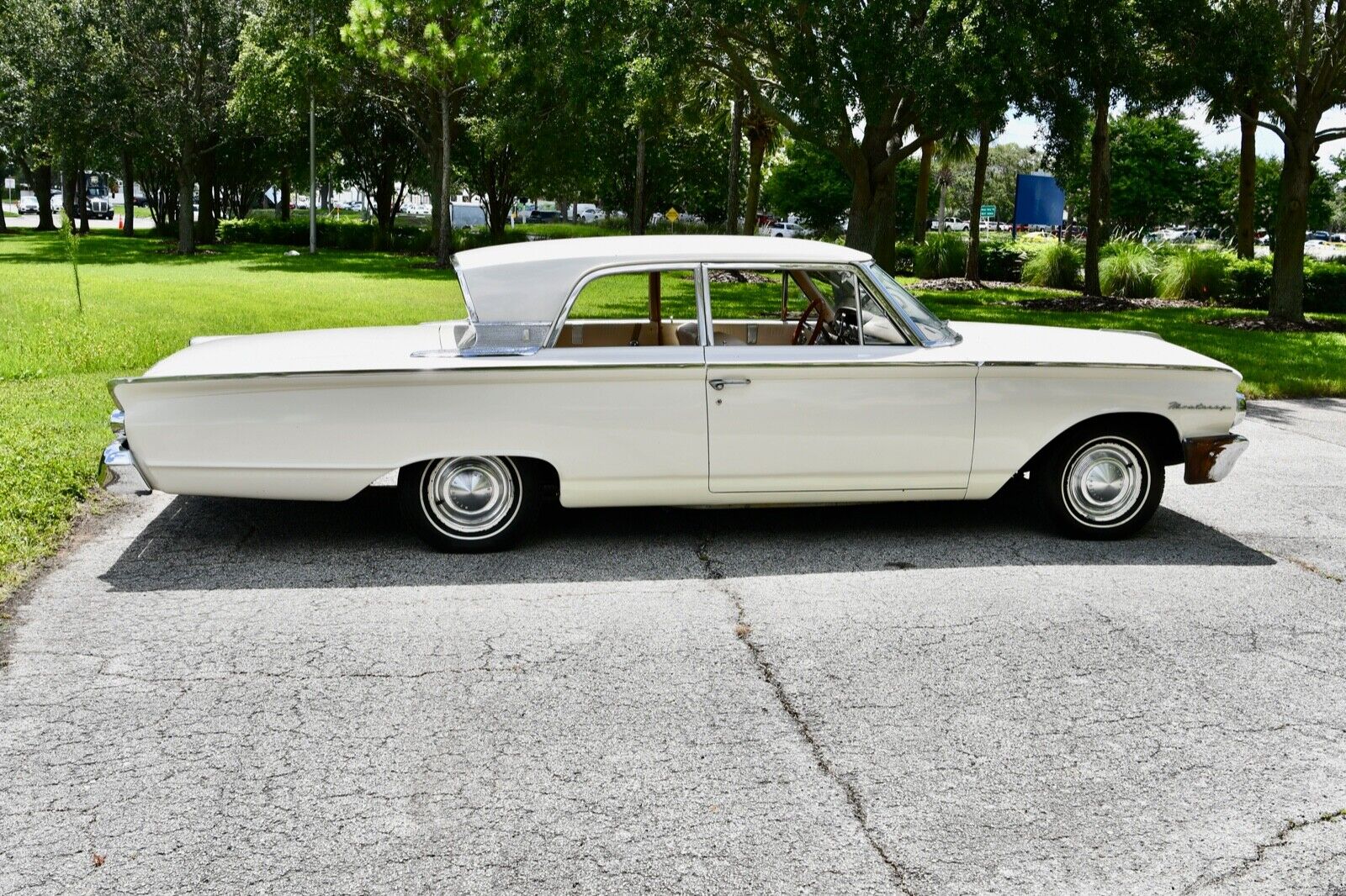 Mercury-Monterey-Berline-1963-21