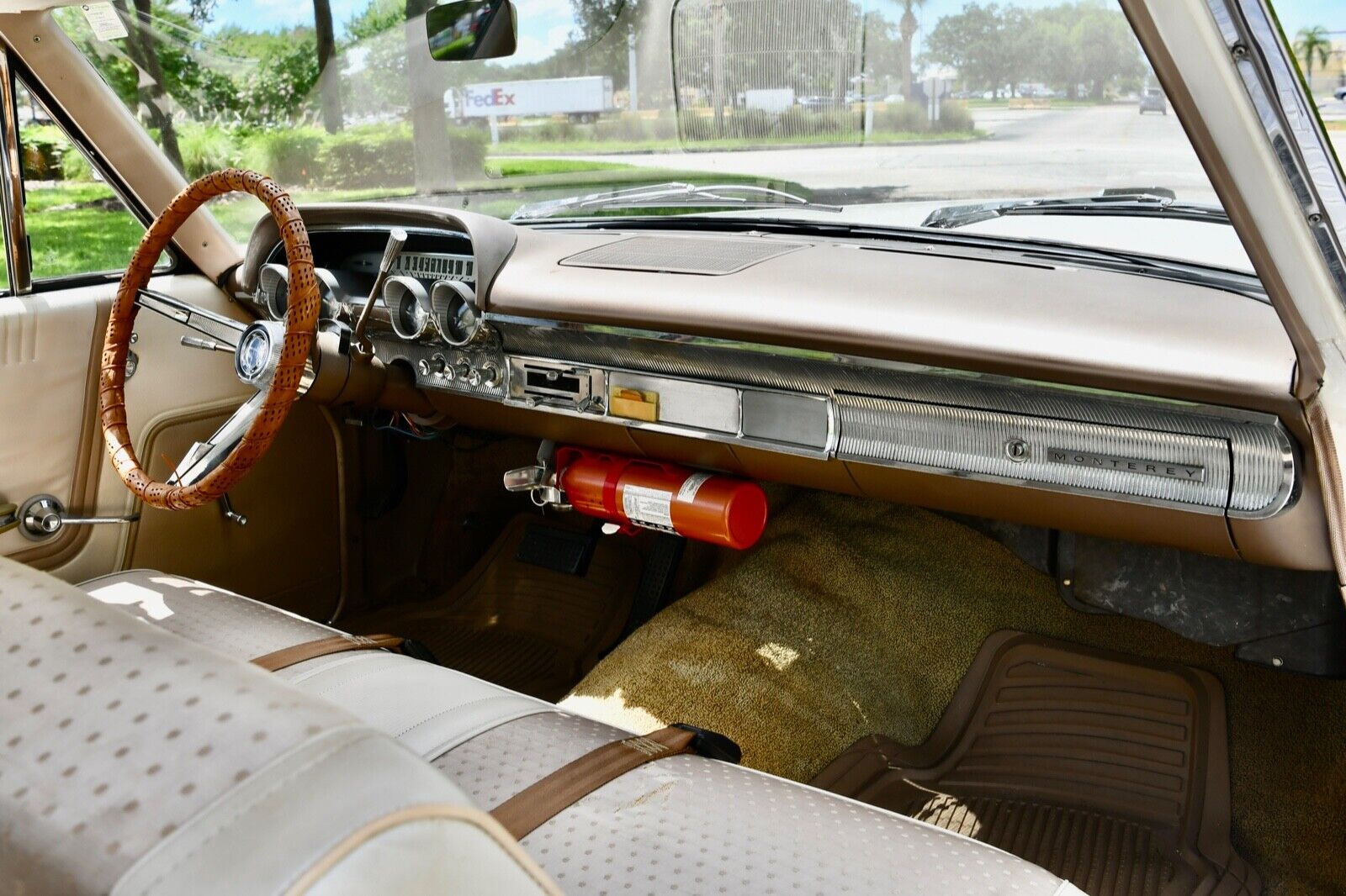 Mercury-Monterey-Berline-1963-34