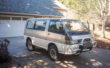 Mitsubishi-Delica-diesel-1989