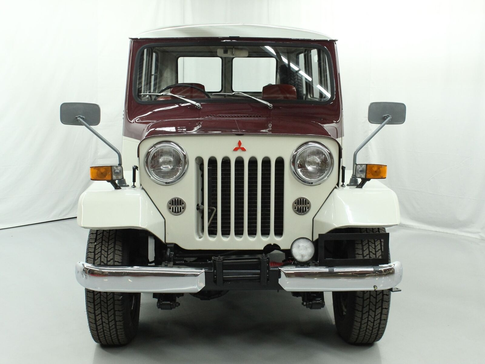 Mitsubishi-Fuso-Jeep-1975-1