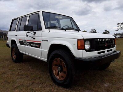 Mitsubishi Fuso Montero SUV 1990 à vendre