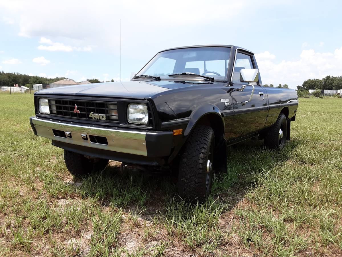 Mitsubishi-Mighty-max-4x4-diesel-1984-1