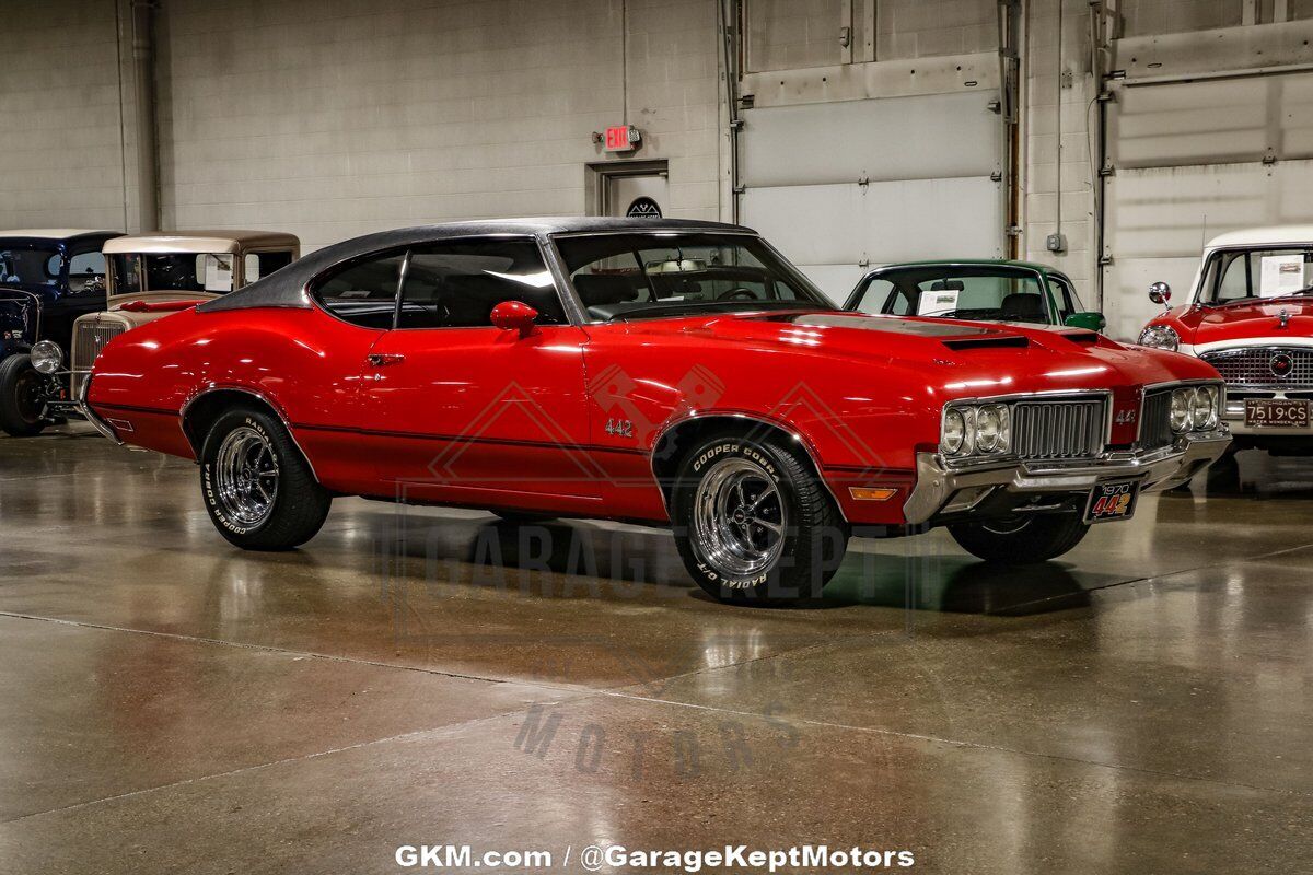 Oldsmobile 442  year1}