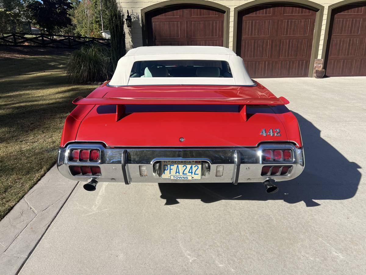 Oldsmobile-442-1972-3