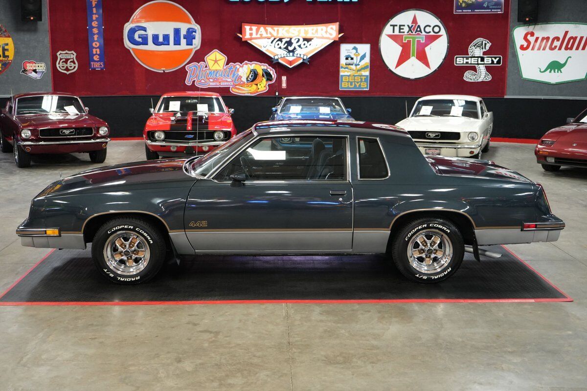 Oldsmobile-442-Coupe-1986-10