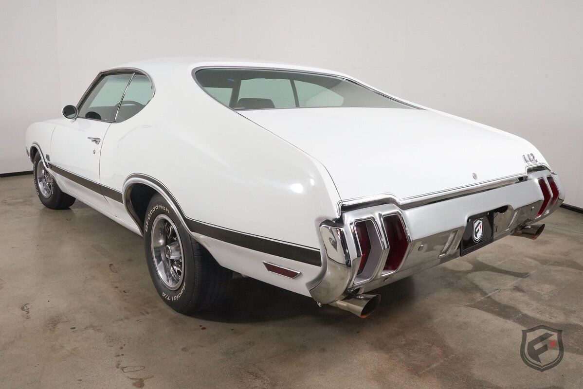 Oldsmobile-442-W-30-HOLIDAY-COUPE-1970-6