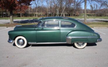 Oldsmobile-88-2-door-club-sedan-1949-11