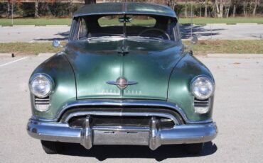 Oldsmobile-88-2-door-club-sedan-1949-17