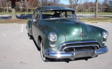 Oldsmobile-88-2-door-club-sedan-1949-3