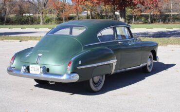 Oldsmobile-88-2-door-club-sedan-1949-4