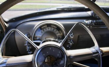 Oldsmobile-88-2-door-club-sedan-1949-5