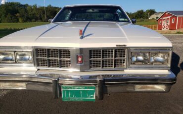 Oldsmobile-98-regency-coupe-1981-20