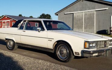 Oldsmobile-98-regency-coupe-1981-9