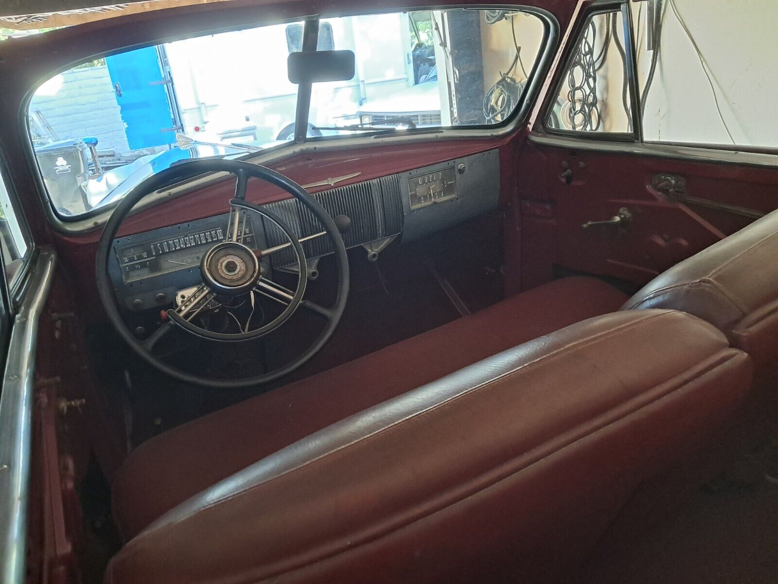 Oldsmobile-Custom-Cruiser-Cabriolet-1940-13