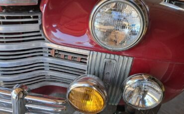 Oldsmobile-Custom-Cruiser-Cabriolet-1940-26