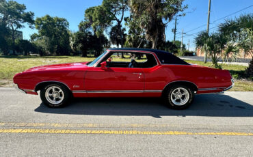 Oldsmobile-Cutlass-1970-1