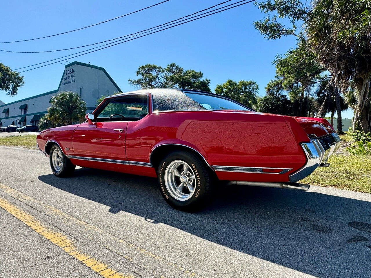 Oldsmobile-Cutlass-1970-2