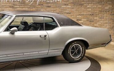 Oldsmobile-Cutlass-1970-8