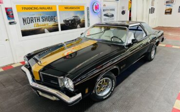 Oldsmobile Cutlass  year1}