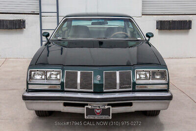 Oldsmobile-Cutlass-1977-1