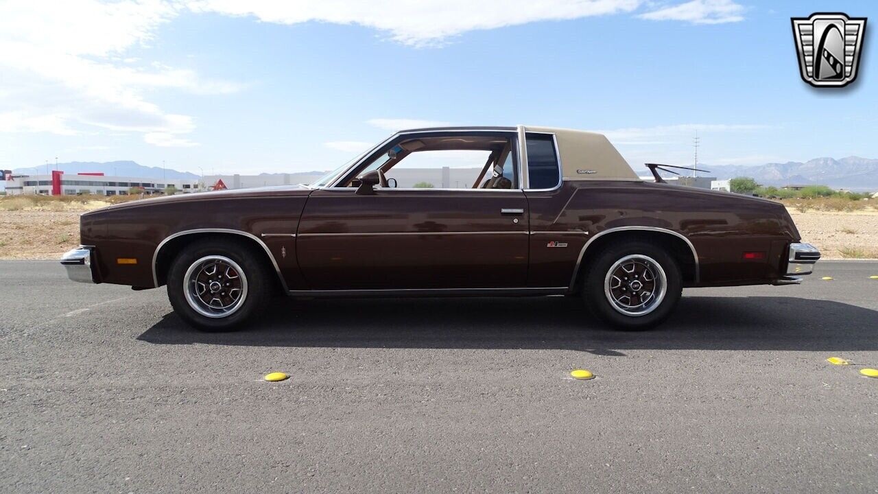 Oldsmobile-Cutlass-1979-3