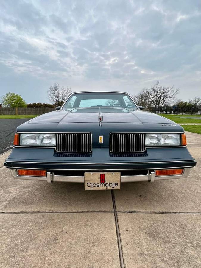 Oldsmobile-Cutlass-1987-1