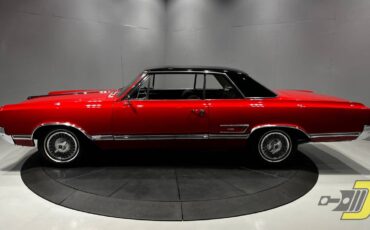 Oldsmobile-Cutlass-4-4-2-1965-8