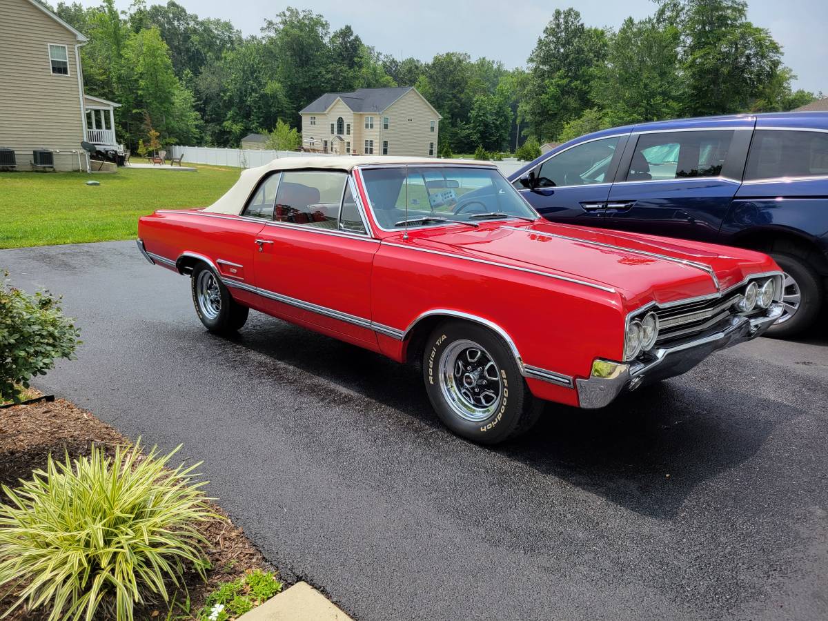 Oldsmobile-Cutlass-442-1965