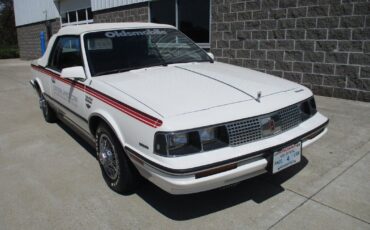 Oldsmobile-Cutlass-Ciera-Indy-500-Festival-Parade-Car-1985-3