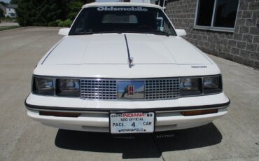 Oldsmobile-Cutlass-Ciera-Indy-500-Festival-Parade-Car-1985-5