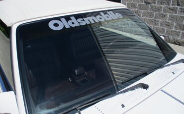 Oldsmobile-Cutlass-Ciera-Indy-500-Festival-Parade-Car-1985-7