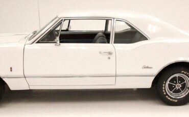 Oldsmobile-Cutlass-Coupe-1966-1