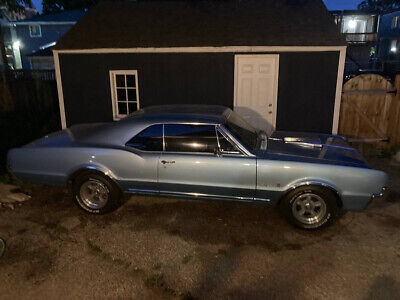 Oldsmobile-Cutlass-Coupe-1967-1