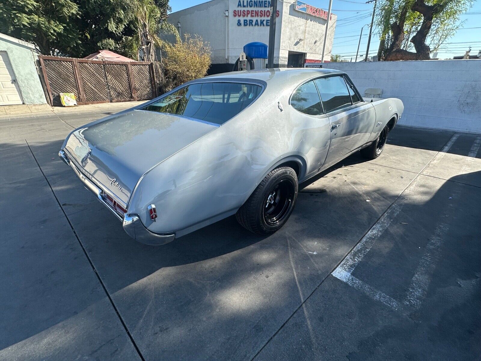 Oldsmobile-Cutlass-Coupe-1968-16