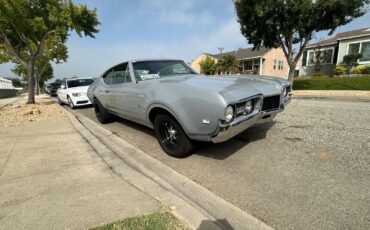 Oldsmobile-Cutlass-Coupe-1968-2